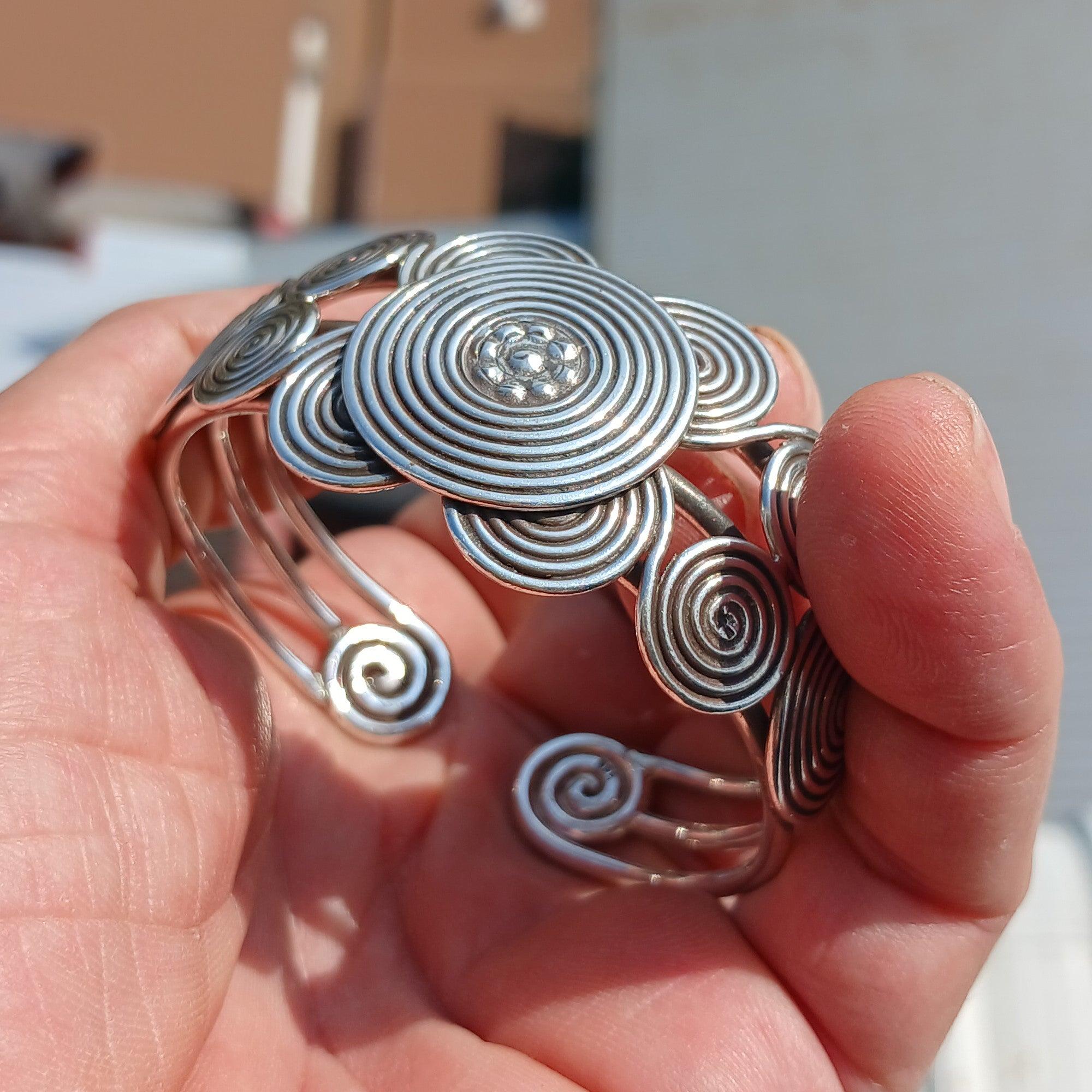 Minimalist Silver Bracelet, Sterling Silver Bracelet, Handmade Bracelet, Minimalist Bracelet, Sterling Silver Circle Bracelet, Unique Design Bracelet-0