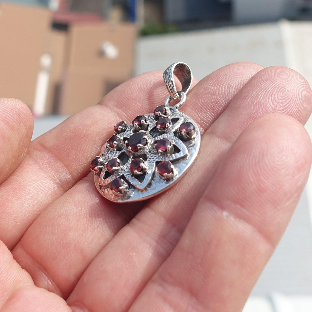 Garnet Star Silver Pendant, Round shaped Sterling Silver Gemstone Pendant with Garnet, Symmetric Amulet, Sterling silver pendant-2